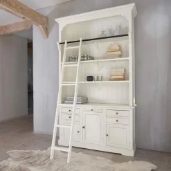 Schrank Monts