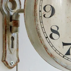 Uhr Adama